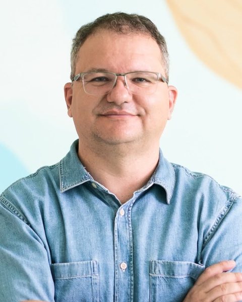 Prof. Carlos Nadalim